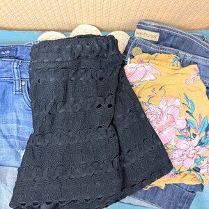 Women’s Summer Shorts Bundle (4 Pairs) – Denim & Patterned Styles - Size - Small